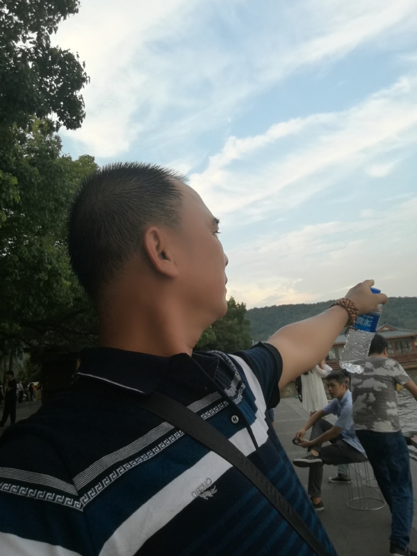 木子五的第四张照片--驻马店相亲服务中心