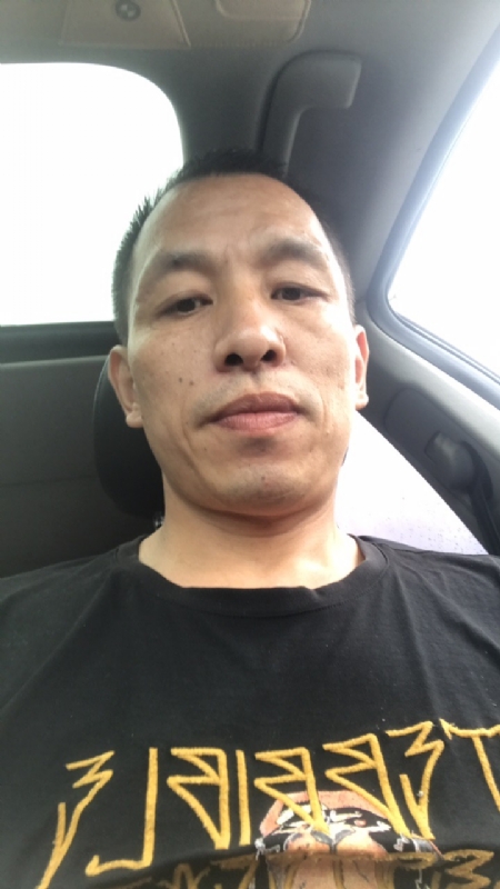 迷茫的第一张照片--驻马店相亲服务中心