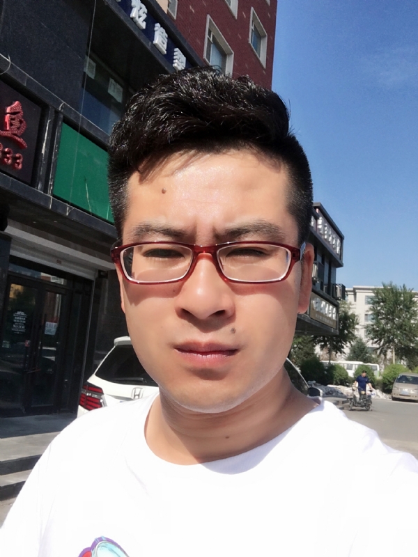 AA首席的第一张照片--驻马店相亲服务中心