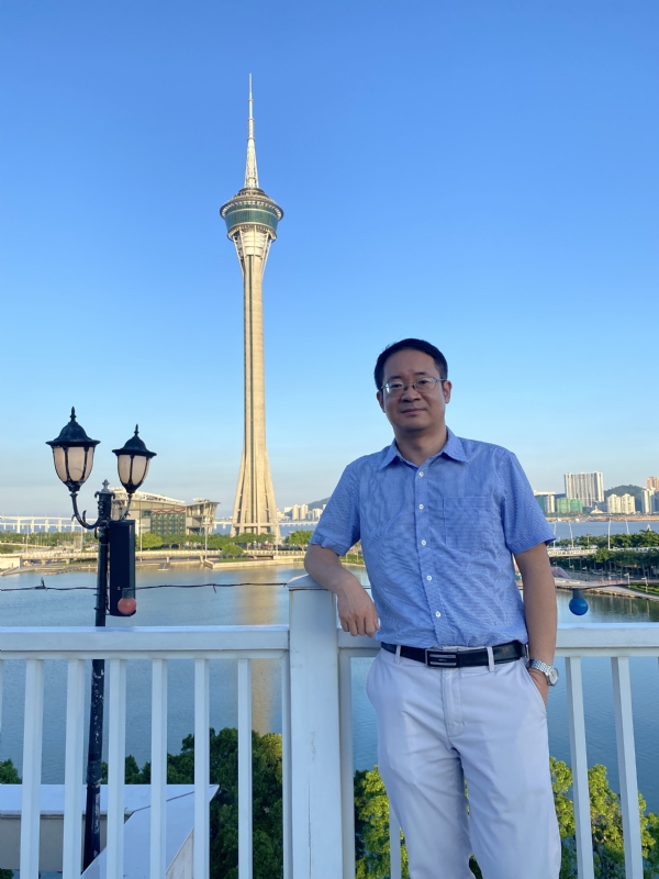 Yangyi的第三张照片--驻马店相亲服务中心