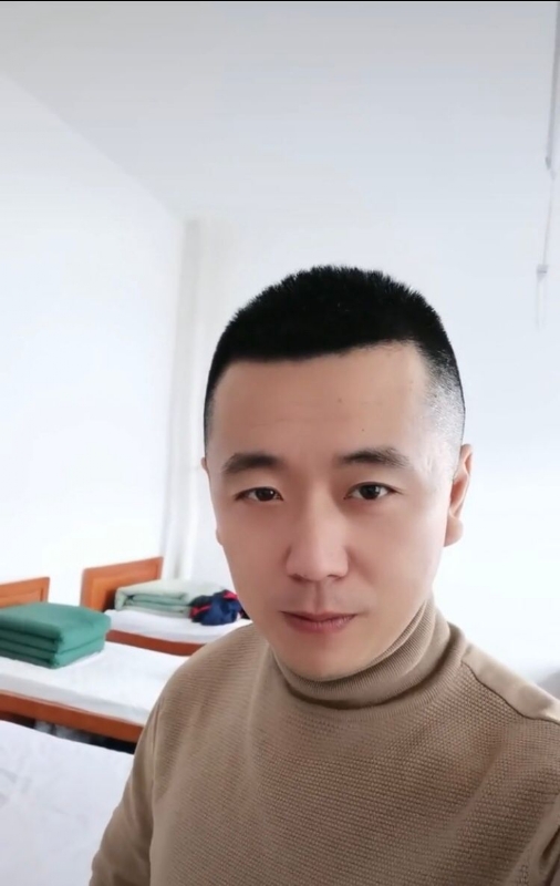 随风的第二张照片--驻马店相亲服务中心