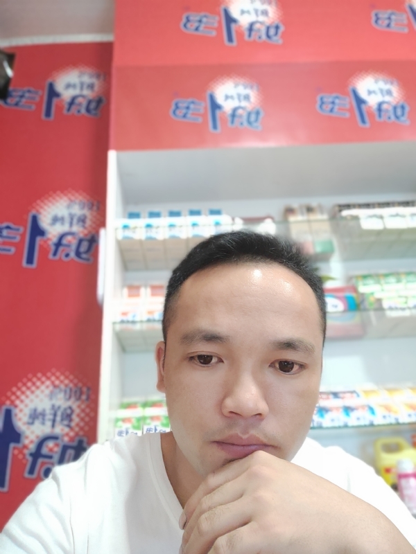 小老弟的第一张照片--驻马店相亲服务中心