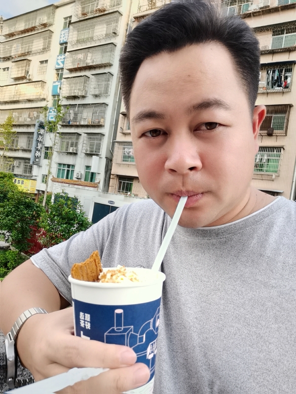 K金o的第一张照片--驻马店相亲服务中心