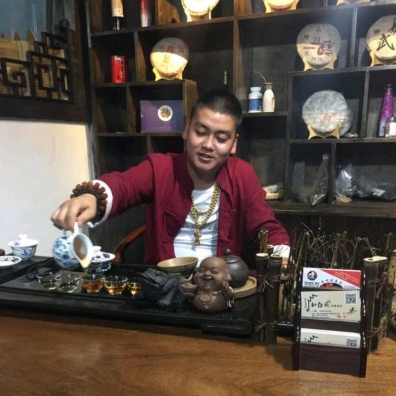 请叫我金爷的第一张照片--驻马店相亲服务中心