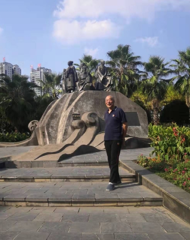 笨笨男的第一张照片--驻马店相亲服务中心