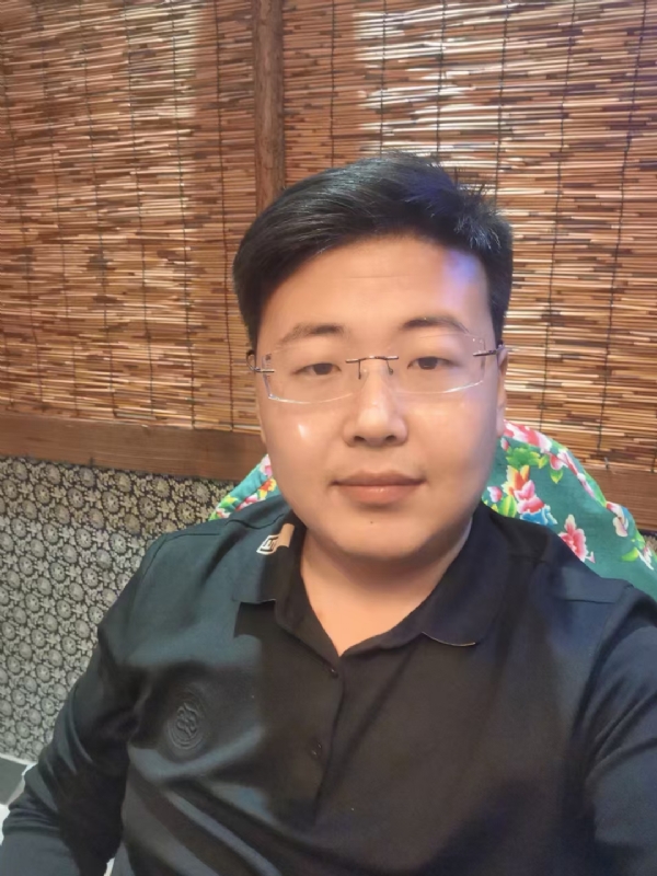 刘先生的第一张照片--驻马店相亲服务中心