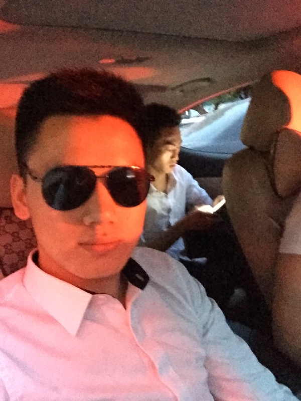 哎迩的第二张照片--驻马店相亲服务中心