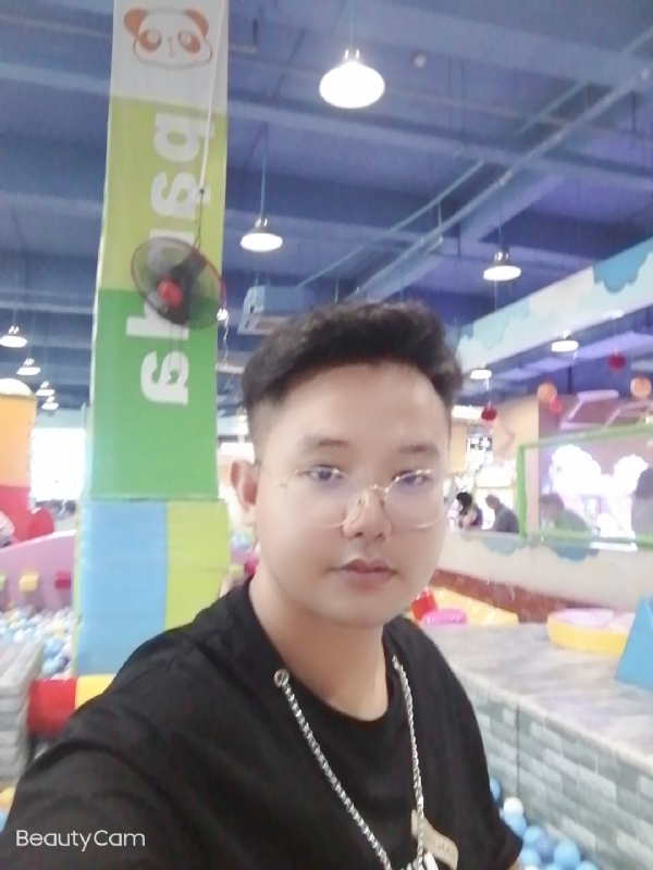 棒哥的第三张照片--驻马店相亲服务中心