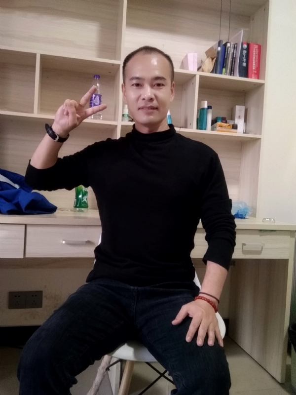 熊大与熊二的第一张照片--驻马店相亲服务中心