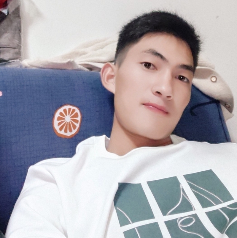 小袁的第二张照片--驻马店相亲服务中心