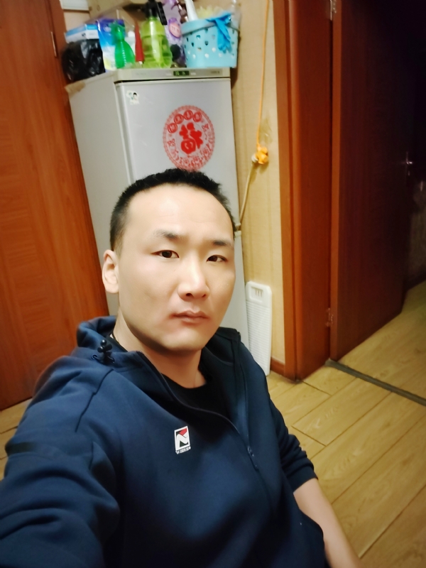 子昂的第一张照片--驻马店相亲服务中心