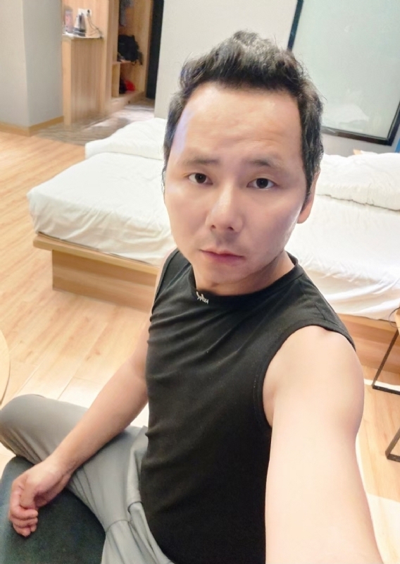 爱远的要命的第一张照片--驻马店相亲服务中心