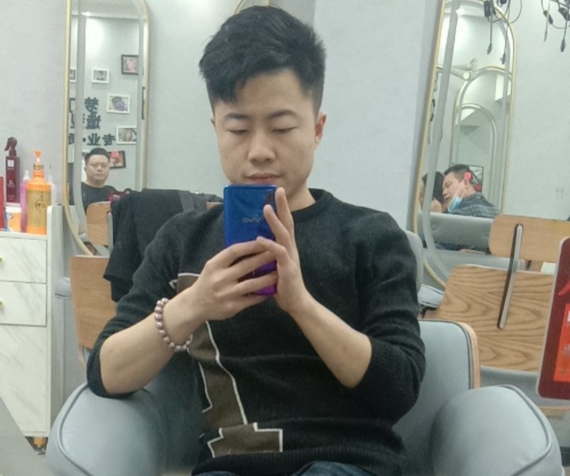 无法自拔的第一张照片--驻马店相亲服务中心