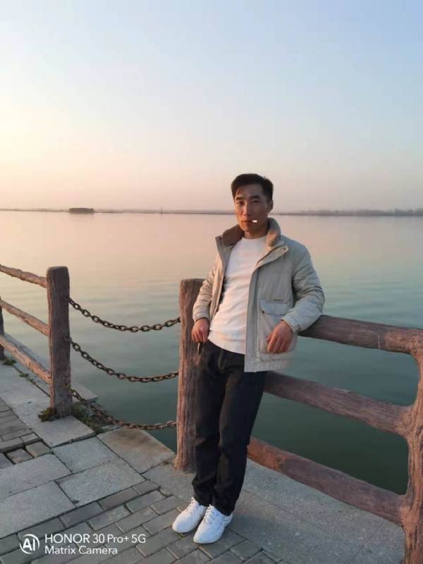 望月兔的第一张照片--驻马店相亲服务中心