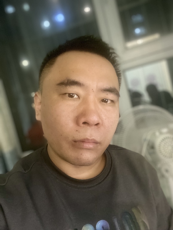 云的第三张照片--驻马店相亲服务中心