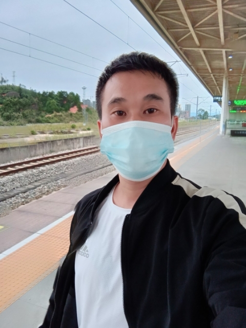 小李的第一张照片--驻马店相亲服务中心