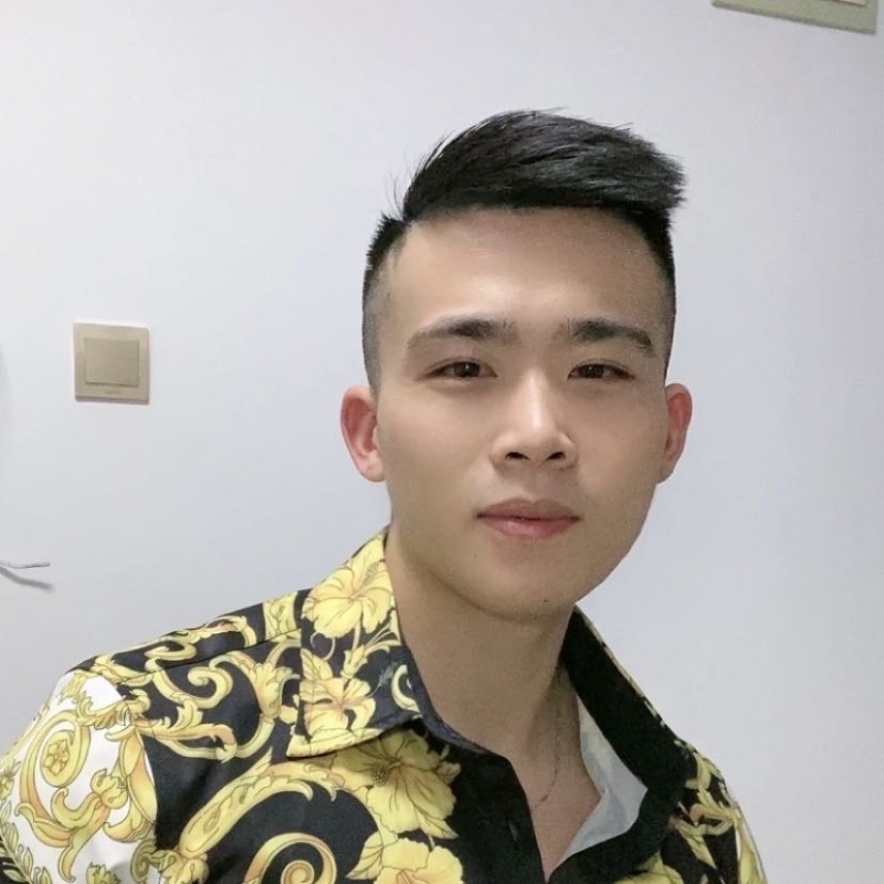 迷彩冲锋衣的第一张照片--驻马店相亲服务中心