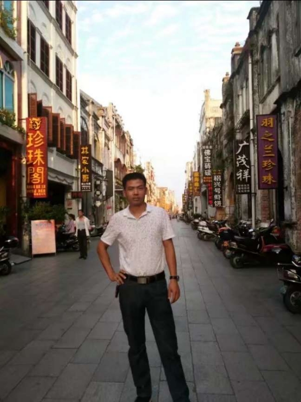 爱生活爱健康的第一张照片--驻马店相亲服务中心