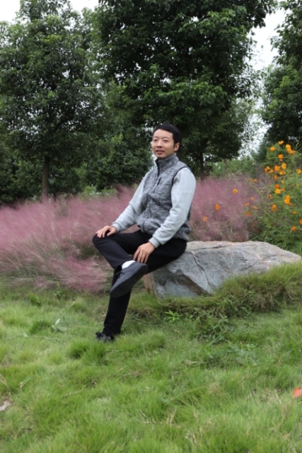 严小木的第一张照片--驻马店相亲服务中心