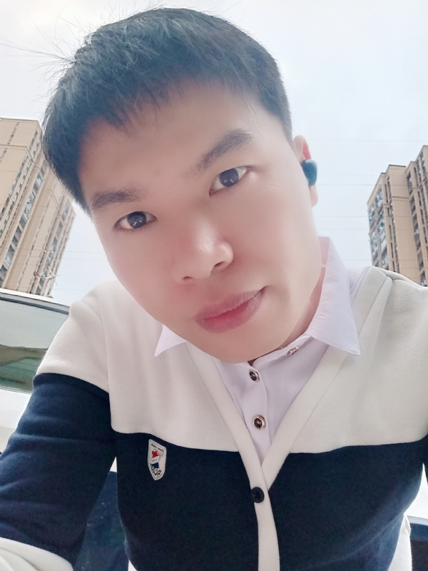 雨霁月清风的第二张照片--驻马店相亲服务中心