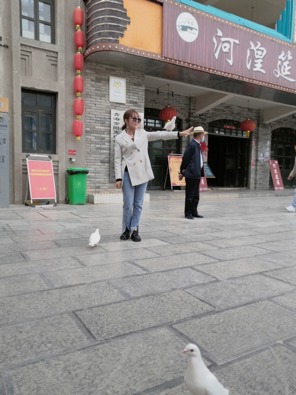 艳艳的第一张照片--驻马店相亲服务中心