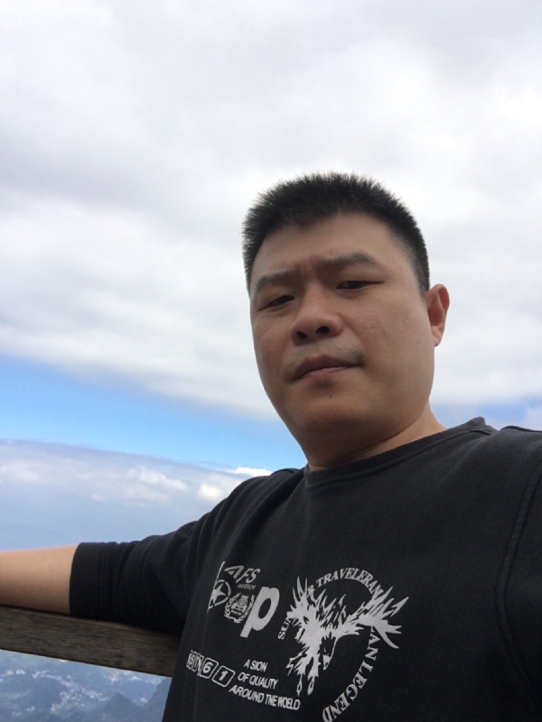 爱抽半支烟的第一张照片--驻马店相亲服务中心