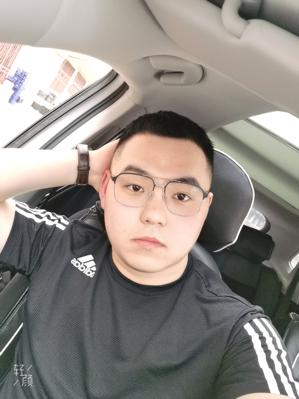 海阔天空的第一张照片--驻马店相亲服务中心