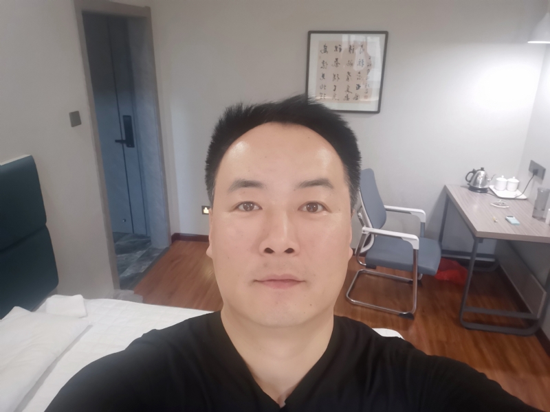 莫待花落空折枝的第一张照片--驻马店相亲服务中心