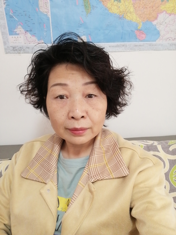 香水百合的第一张照片--驻马店相亲服务中心