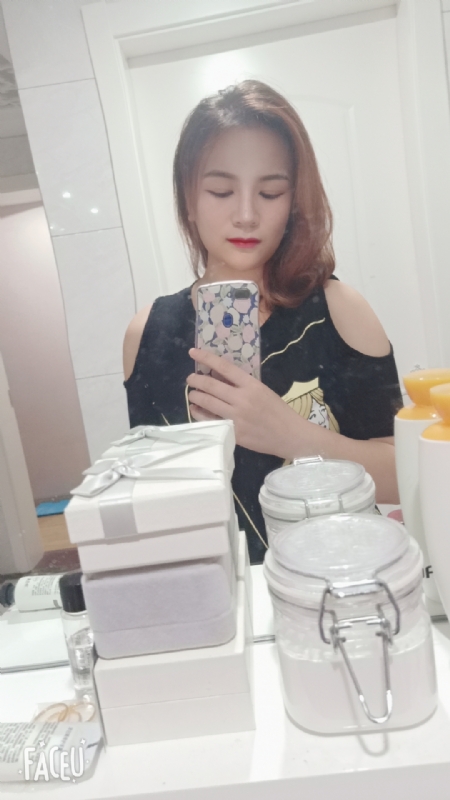 刘莲酥的第四张照片--驻马店相亲服务中心