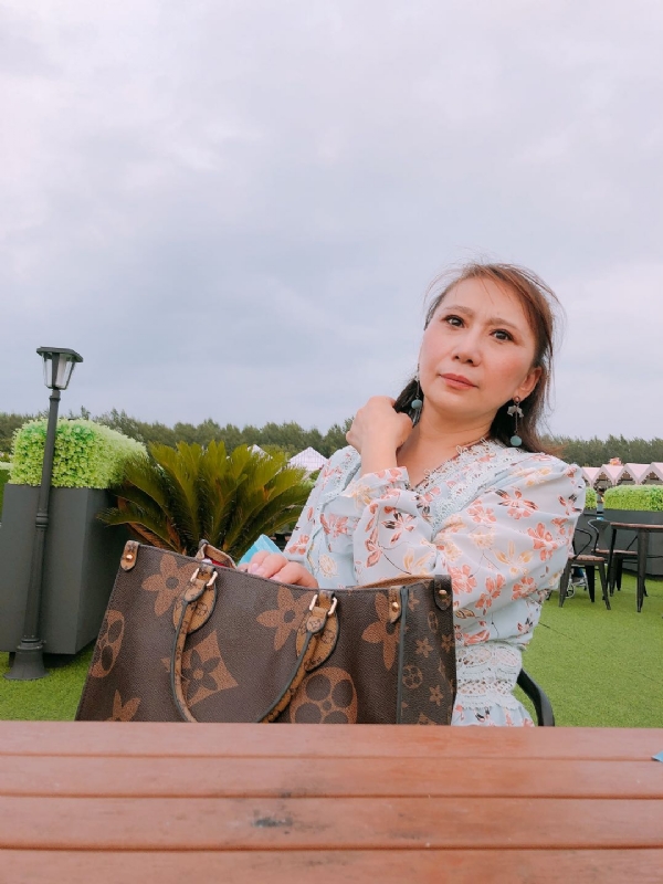 鸿运来的第一张照片--驻马店相亲服务中心