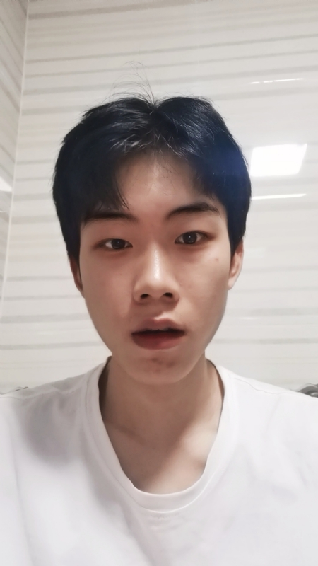 嘿的第一张照片--驻马店相亲服务中心