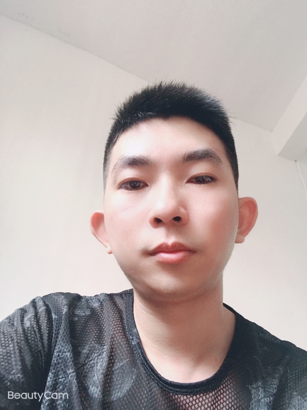 诚恳的第一张照片--驻马店相亲服务中心