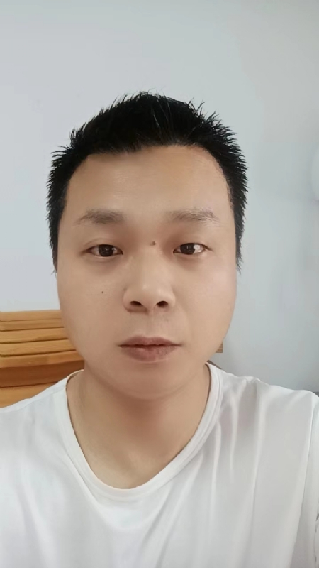 阳光的第一张照片--驻马店相亲服务中心