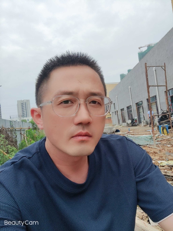 清风烈酒的第二张照片--驻马店相亲服务中心