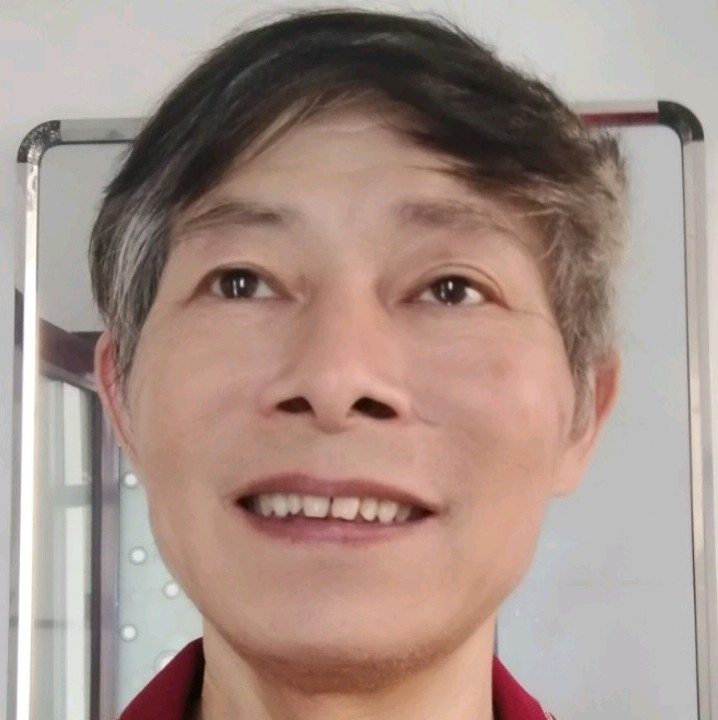 唐衡的第一张照片--驻马店相亲服务中心