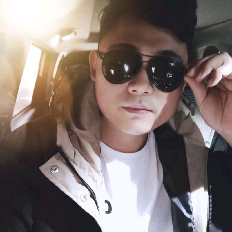 高大威武的第二张照片--驻马店相亲服务中心