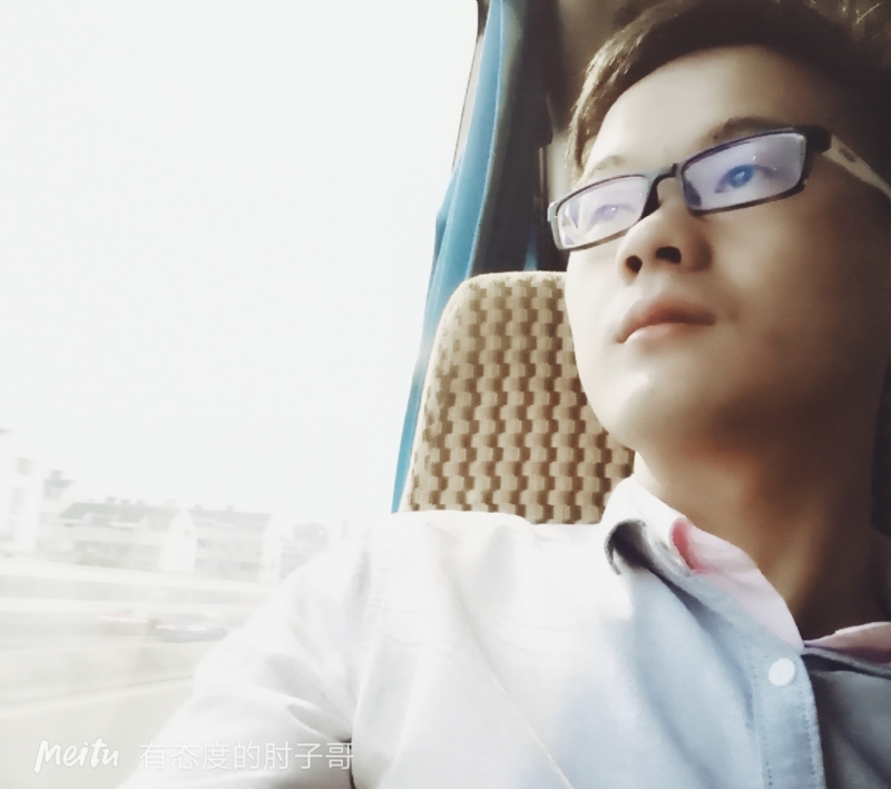 尹骏的第三张照片--驻马店相亲服务中心