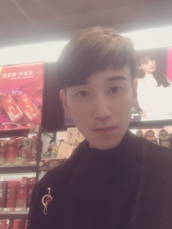 唯美的爱情故事的第一张照片--驻马店相亲服务中心