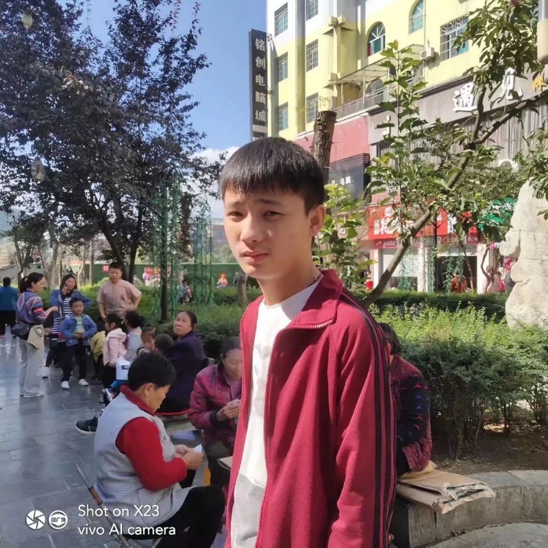 松哥的第一张照片--驻马店相亲服务中心