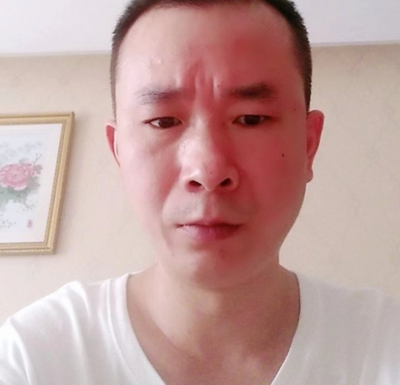 自由飞翔的第一张照片--驻马店相亲服务中心