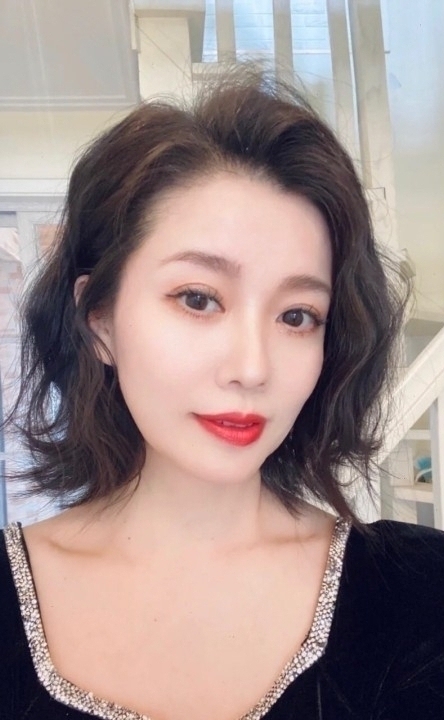 束負的第一张照片--驻马店相亲服务中心