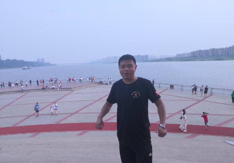 曾经心疼的我的第一张照片--驻马店相亲服务中心