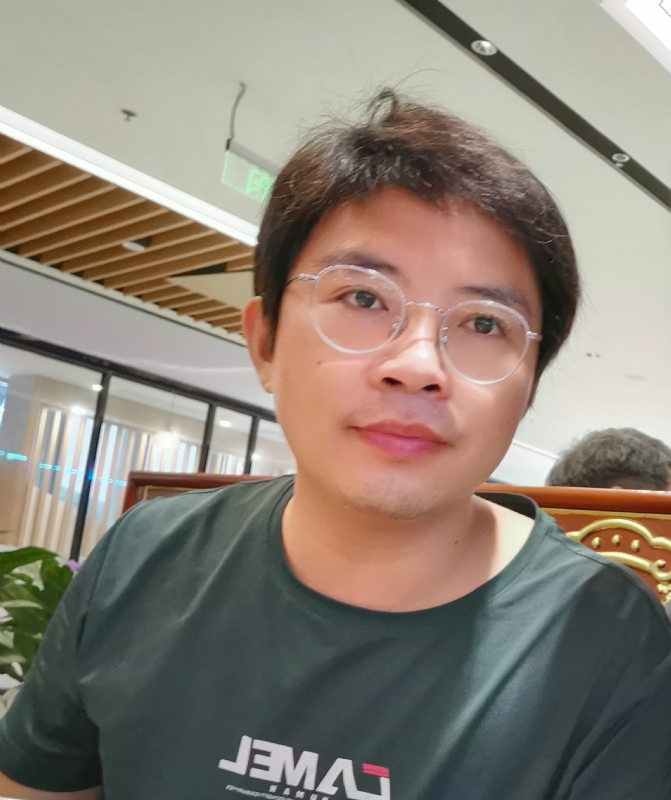 陆迅的第三张照片--驻马店相亲服务中心