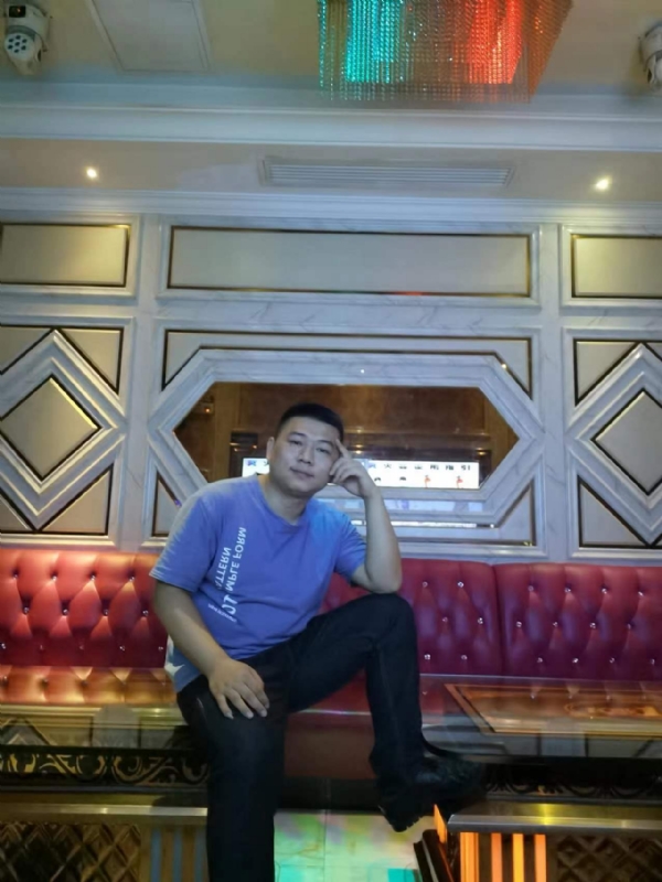 黄生的第四张照片--驻马店相亲服务中心