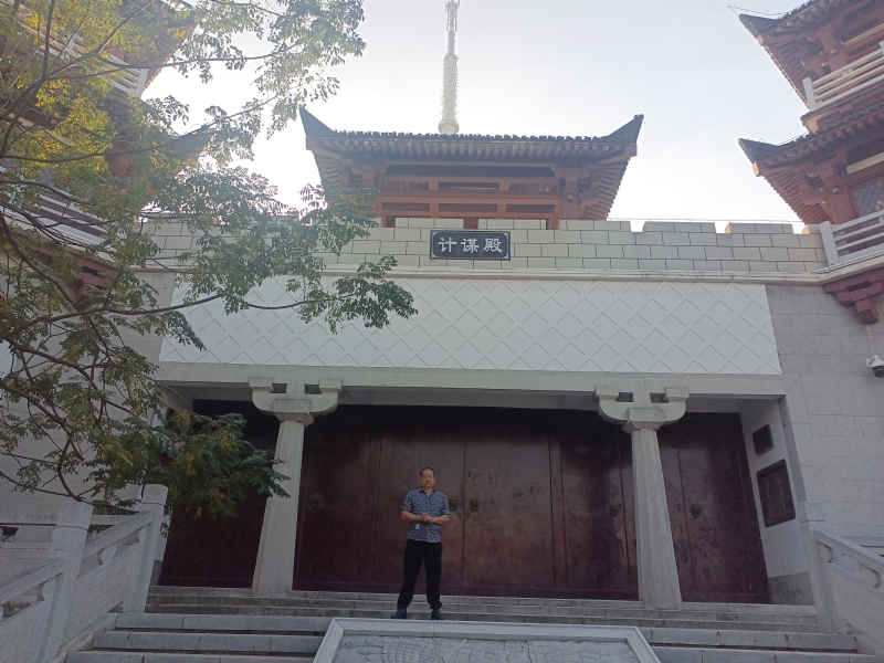 春夏秋冬的第一张照片--驻马店相亲服务中心