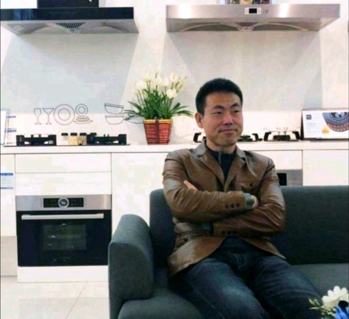 奋斗的执着的第一张照片--驻马店相亲服务中心