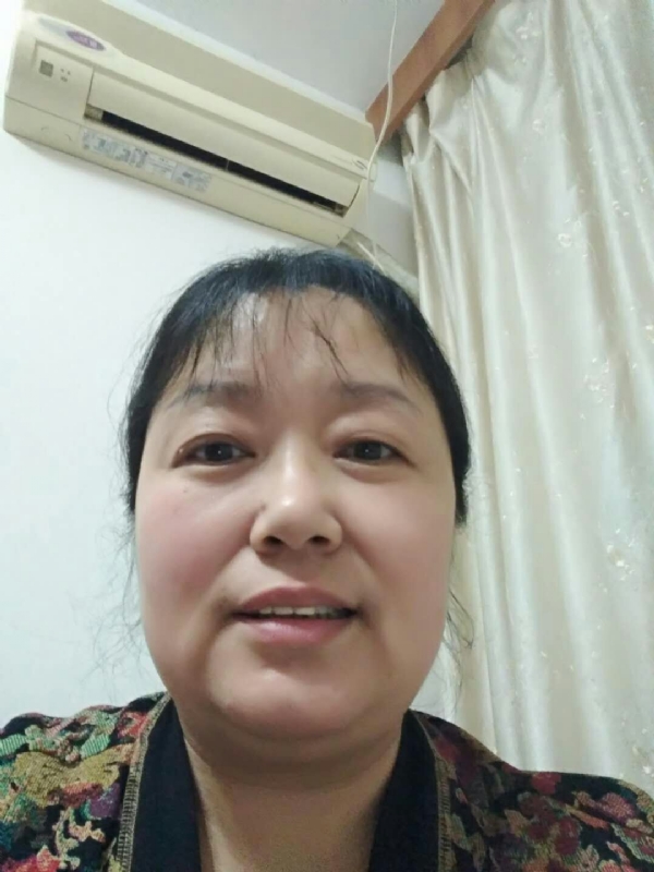 雨中漫步的第一张照片--驻马店相亲服务中心