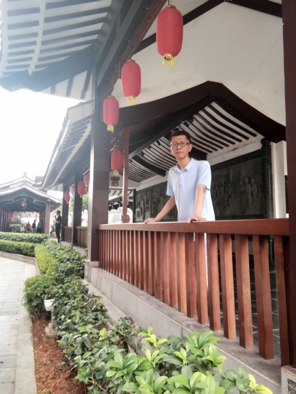 lijian的第一张照片--驻马店相亲服务中心