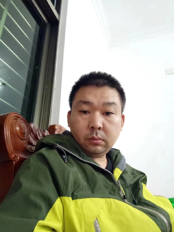 阿汤的第一张照片--驻马店相亲服务中心